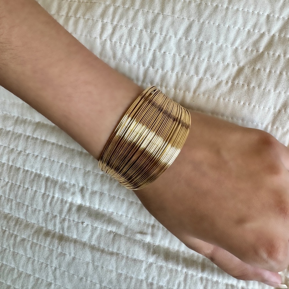 GOLD CUFF BRACELET